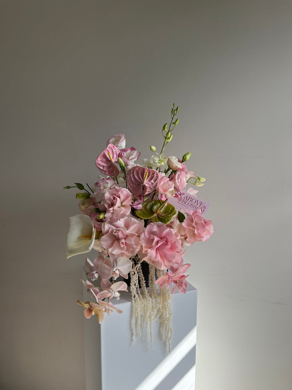 floral vase arrangement