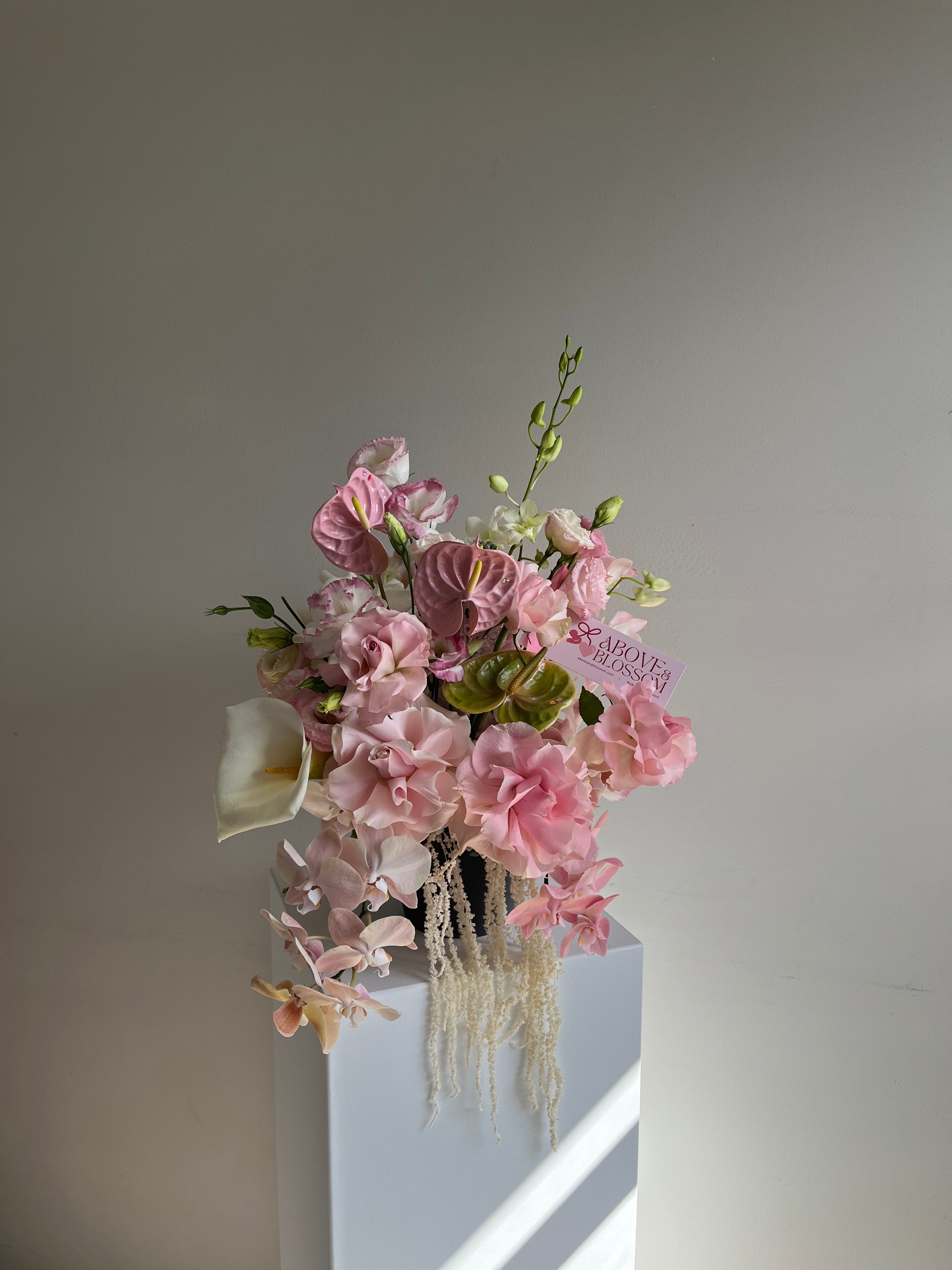 floral vase arrangement