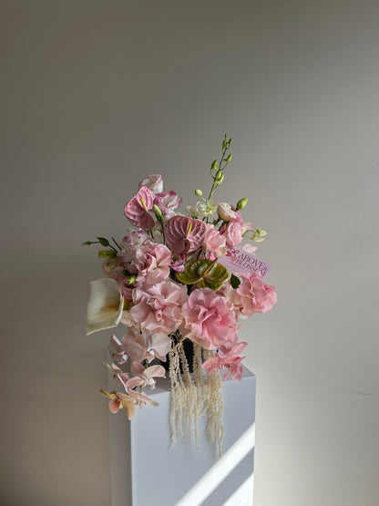 floral vase arrangement